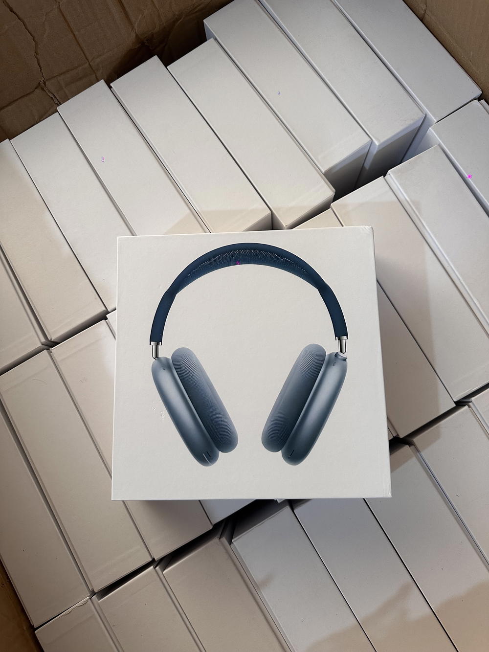 blue airpods max Preview Image