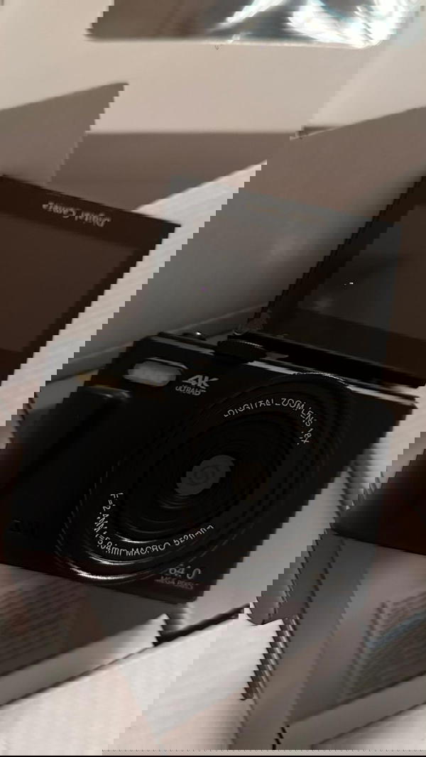 lence me digital camera  Image 1 Preview