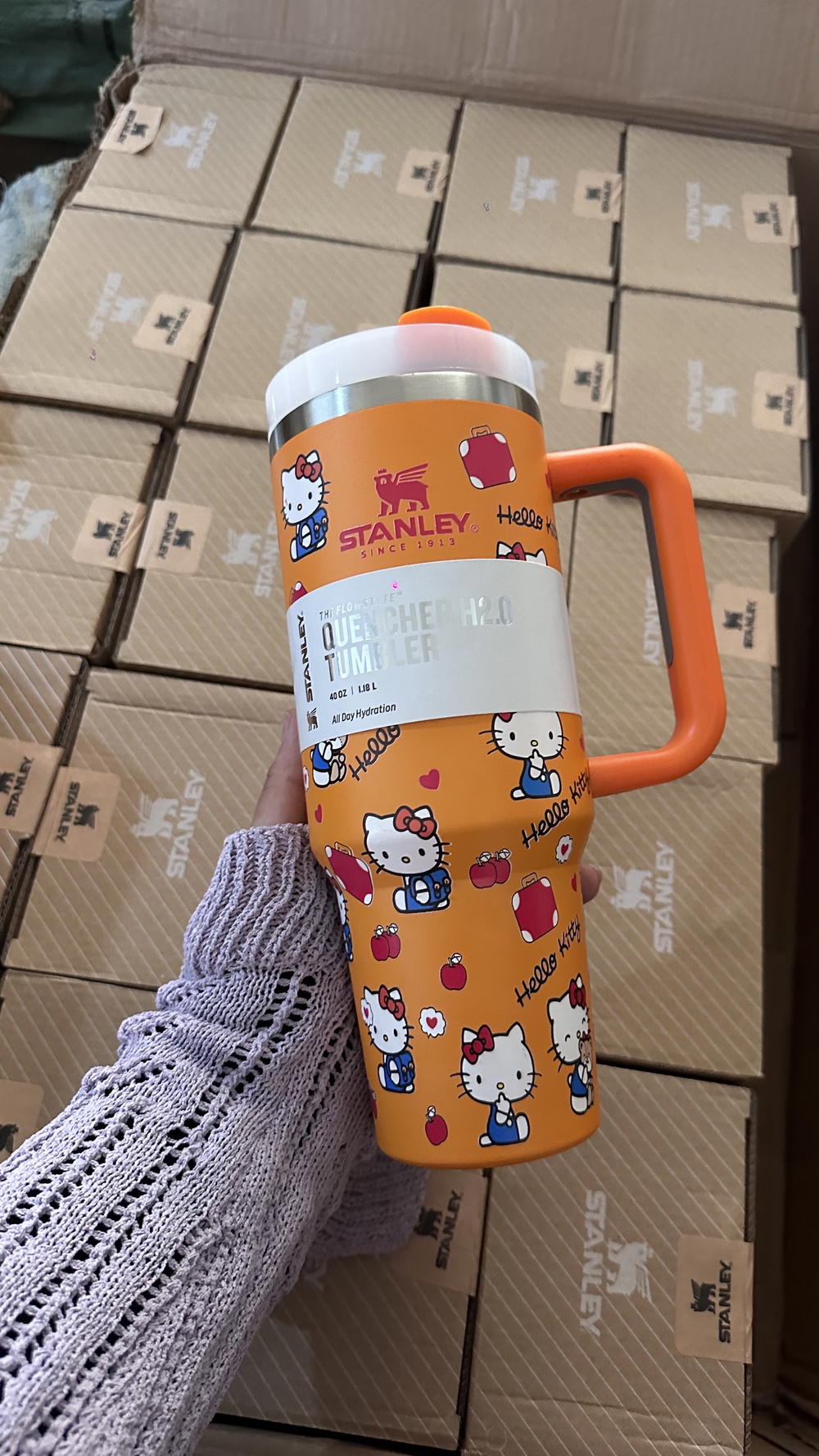 orange&hellokitty stanlycup Preview Image