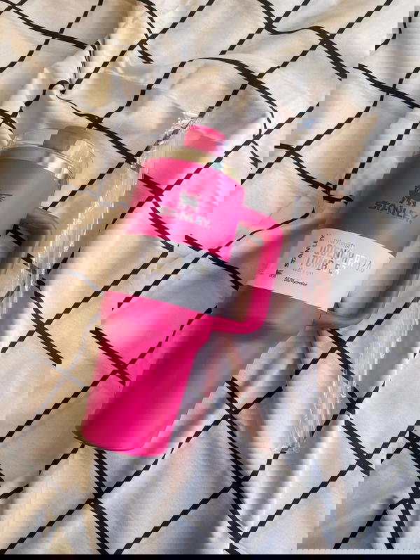 red pink Image 1 Preview