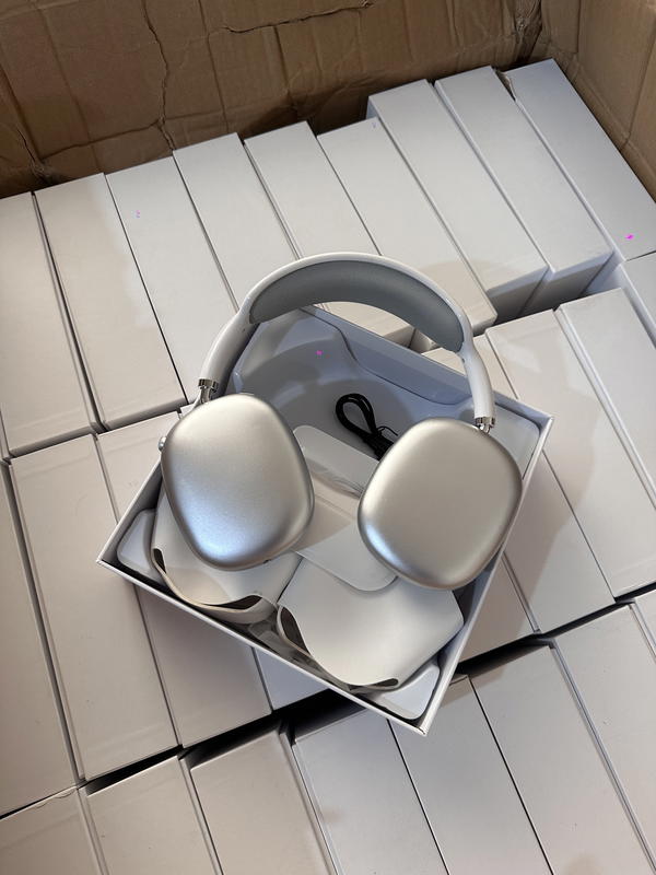 silver airpods max Image 3 Preview