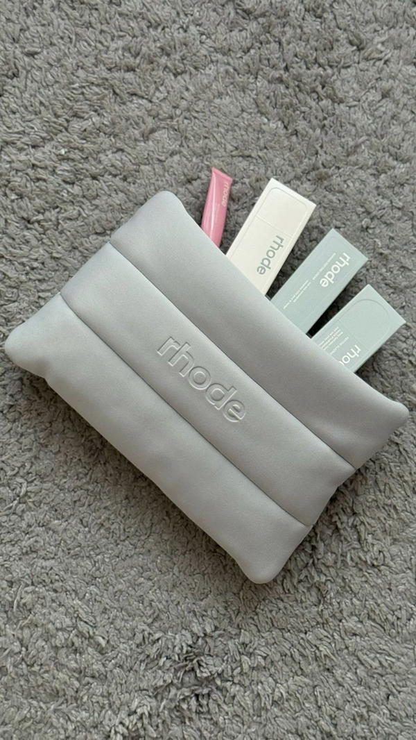 Rhode makeup bag Image 2 Preview