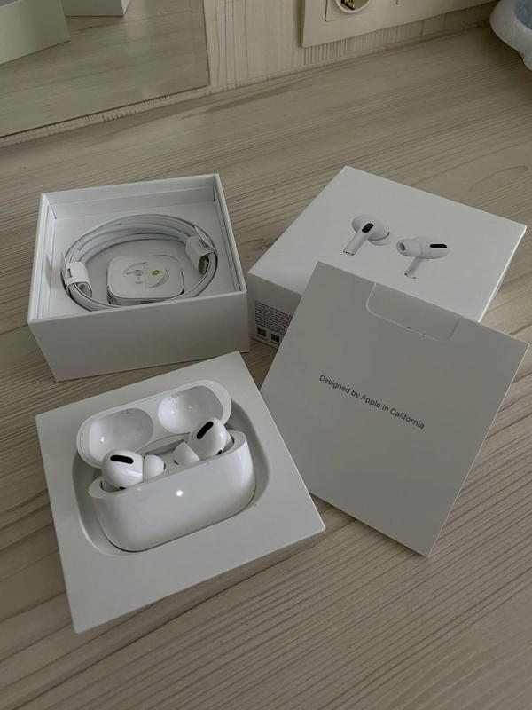 airpods pro Image 3 Preview