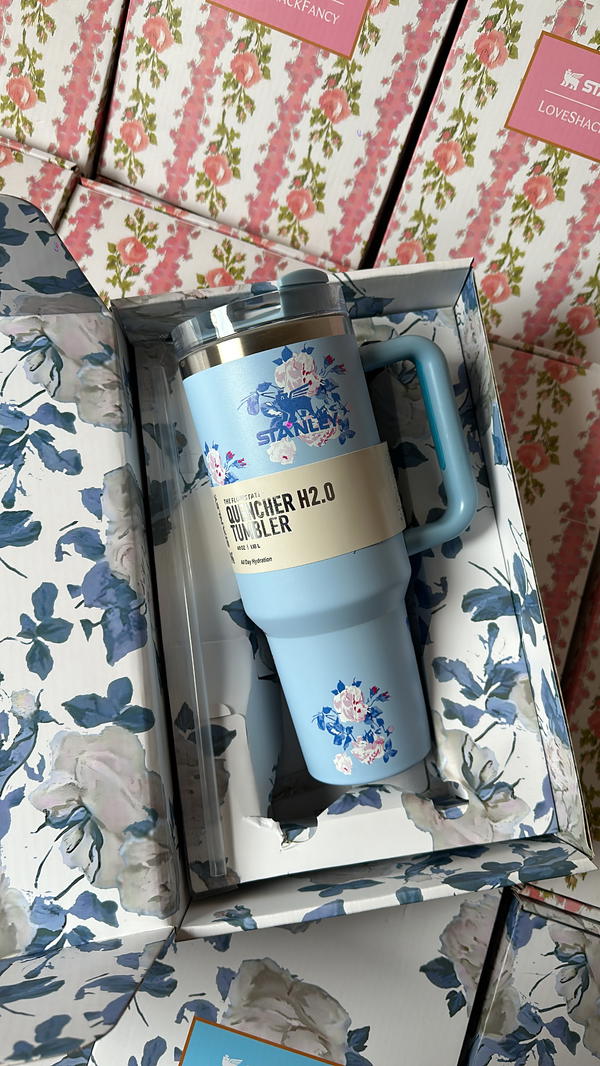 blue stanly box🦋🐬 Image 3 Preview