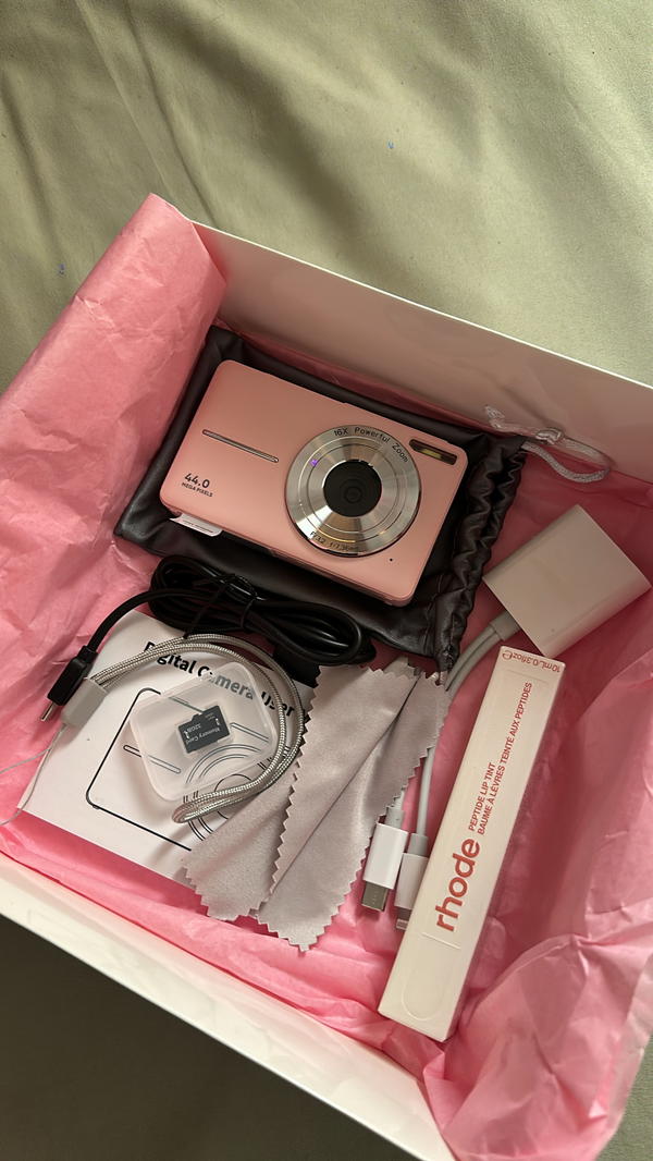 pink digital cam box Image 3 Preview