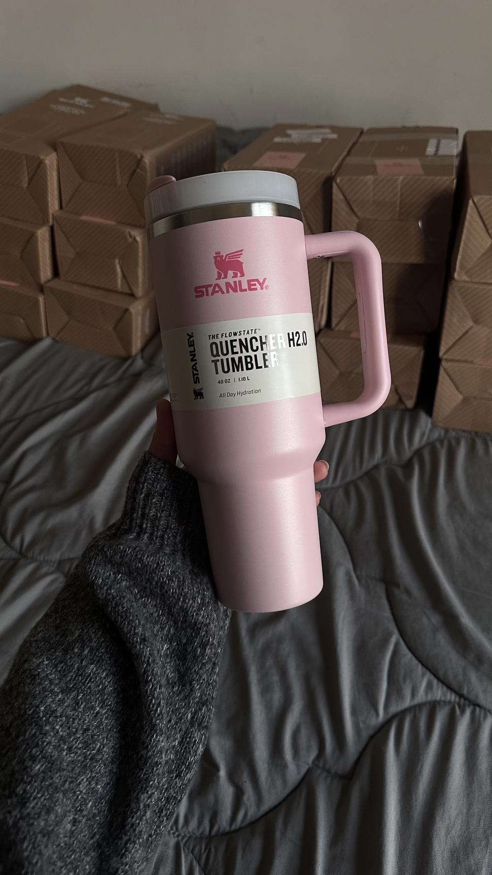 ستانلي كب بيبي بينك اكبر حجم40oz الون الاكثر مبيعا Preview Image