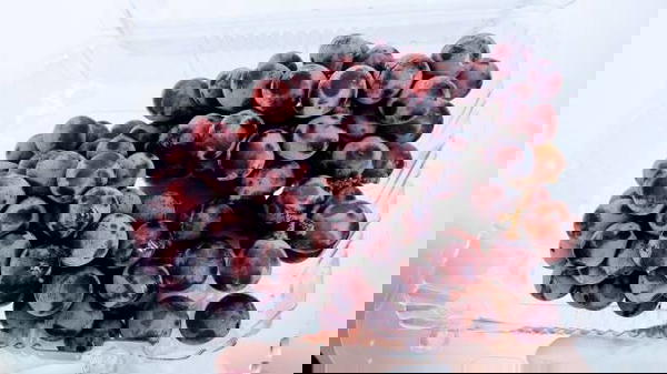 عنب احمر🍇 Image 1 Preview