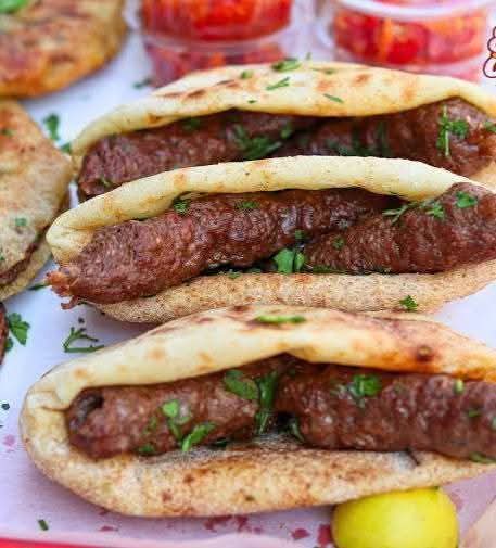 سندوتشات (3 كفته+سلطه+طحينه) Image 1 Preview