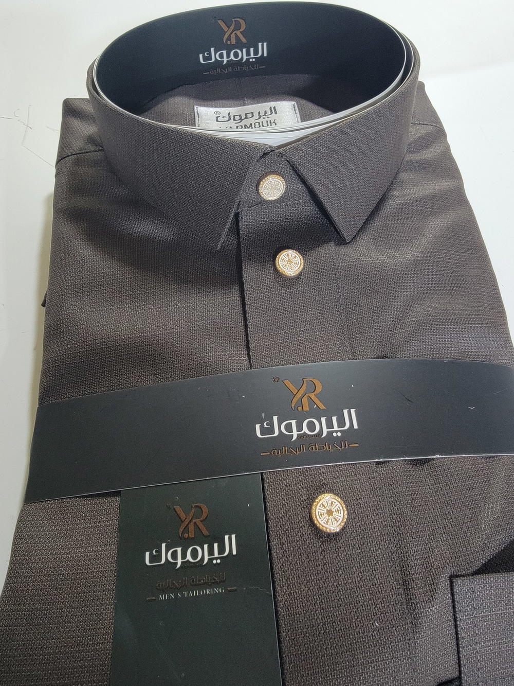 ثوب جاهز بني Preview Image