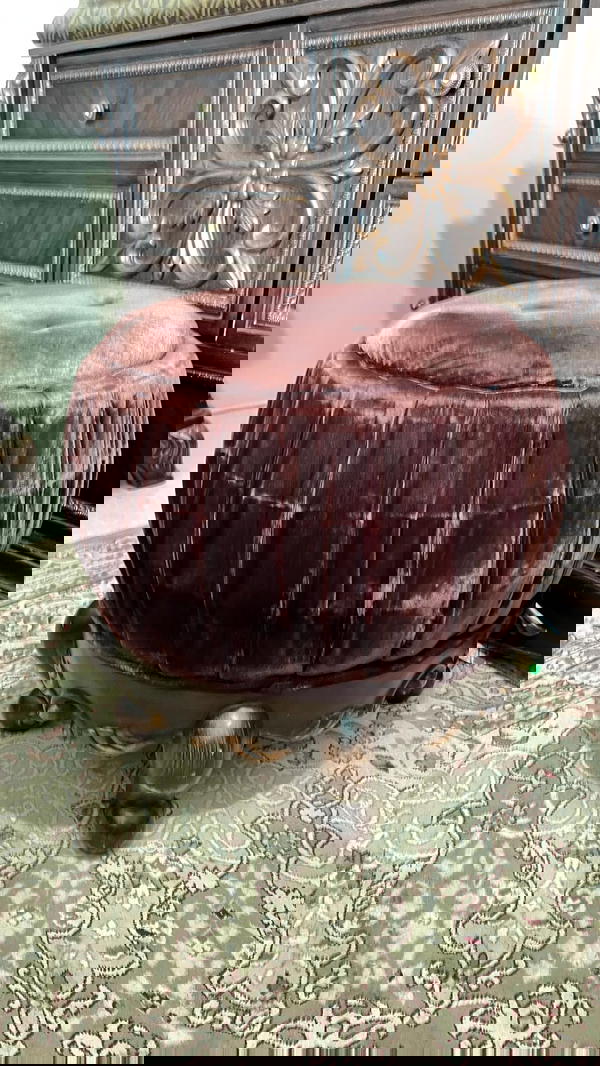 غرفة نوم ملكية فاخرة مستخدم نظيف جدا بسعر مغري  Image 9 Preview