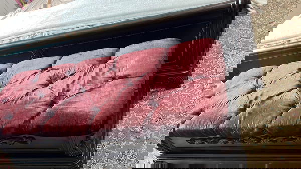 غرفة نوم ملكية فاخرة مستخدم نظيف جدا بسعر مغري  Image 10 Preview