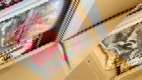 كنب حرف L واسع وفاخرخيار مثالي لغرف المعيشة بتصميم عملي أنيق ومساحة كبيرة مستخدم نظيف  Image 4 Preview