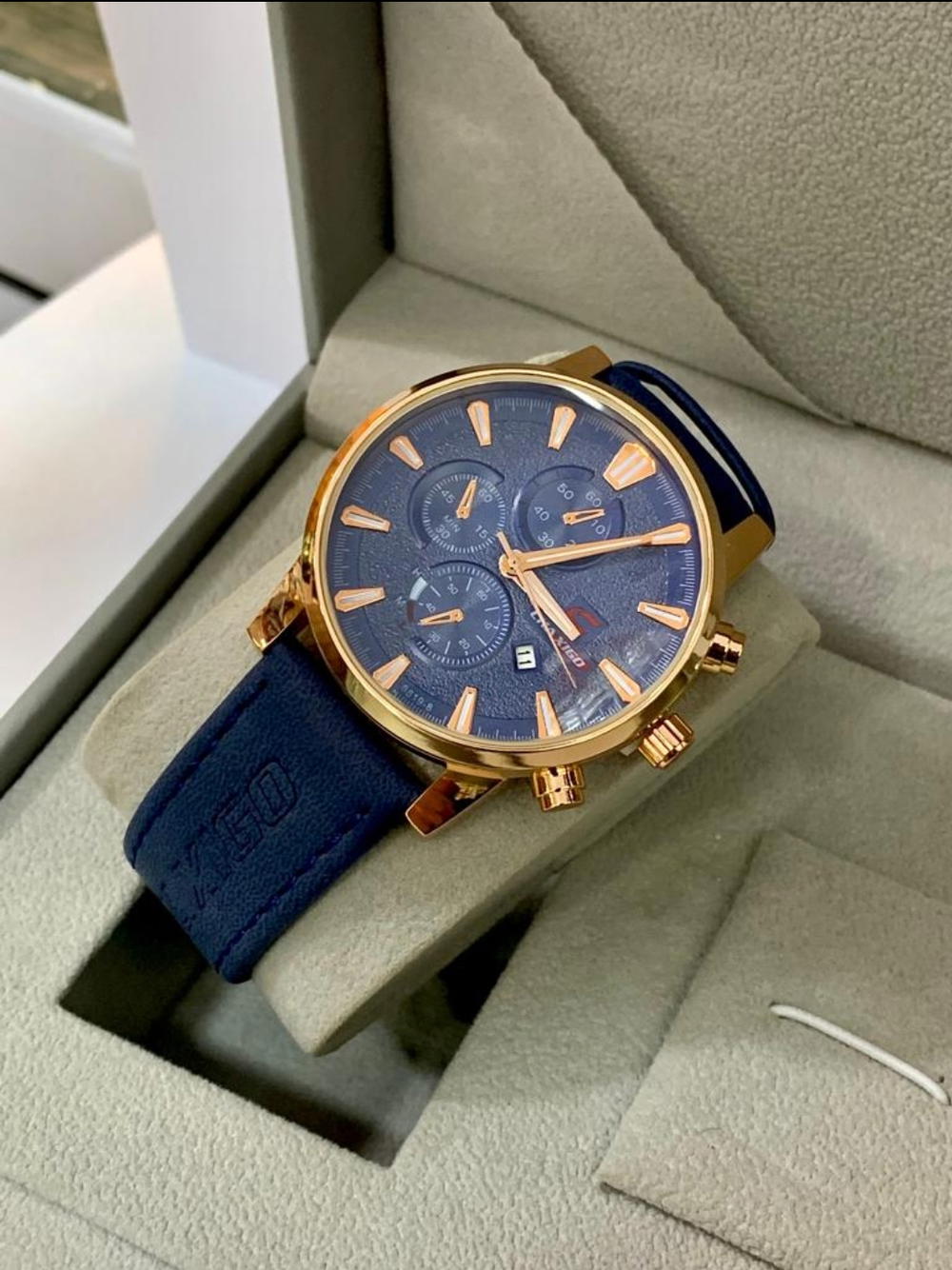 ساعة CHAXIGO الأصلية الفخمة الساعة التي خطفت الأنظار بتصميمها العصري وجودتها العالية! Preview Image