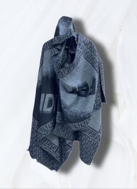 شال كاب FENDi  Preview Image
