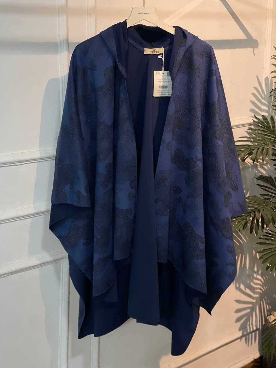 شال كاب Gucci  Preview Image