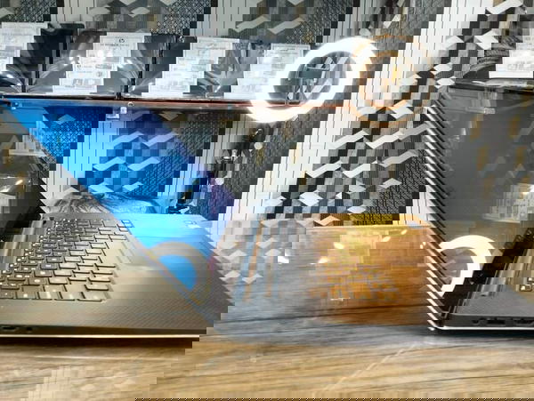 DELL Precision 5520 🔥النسخه التاتش 4k Image 5 Preview