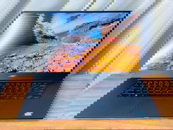 DELL XPS 9560🔥 GTX 1050 Image 1 Preview