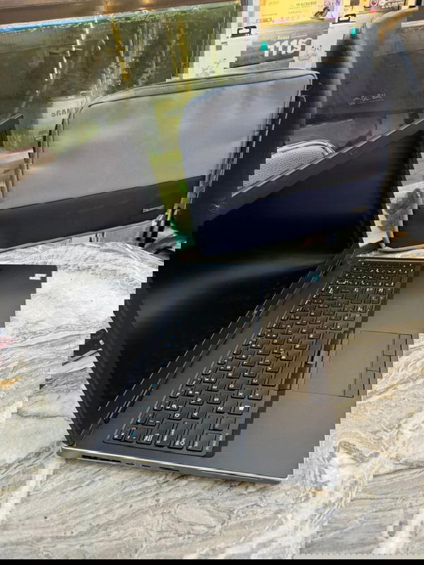Dell Precision 7530 Image 2 Preview