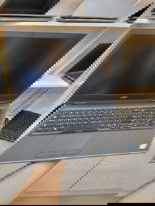 Dell Precision 7530 Image 3 Preview