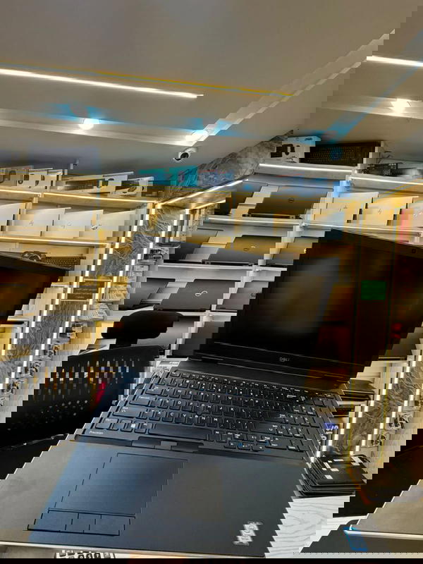 Dell Precision 7530 Image 5 Preview