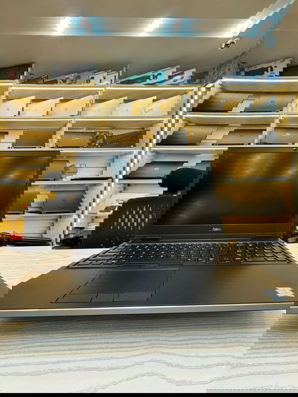 Dell Precision 7530 Image 6 Preview