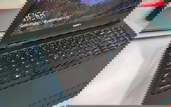 Dell latitude 5580 Image 1 Preview
