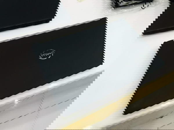 Dell latitude E 5570 Image 4 Preview