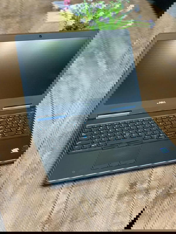 Dell precision 7520 Image 4 Preview