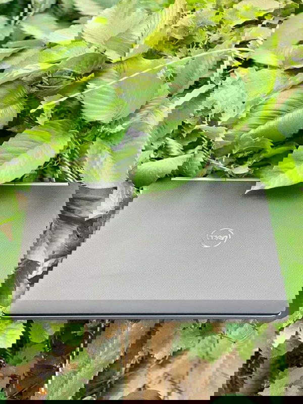 Dell precision 7720 Image 1 Preview