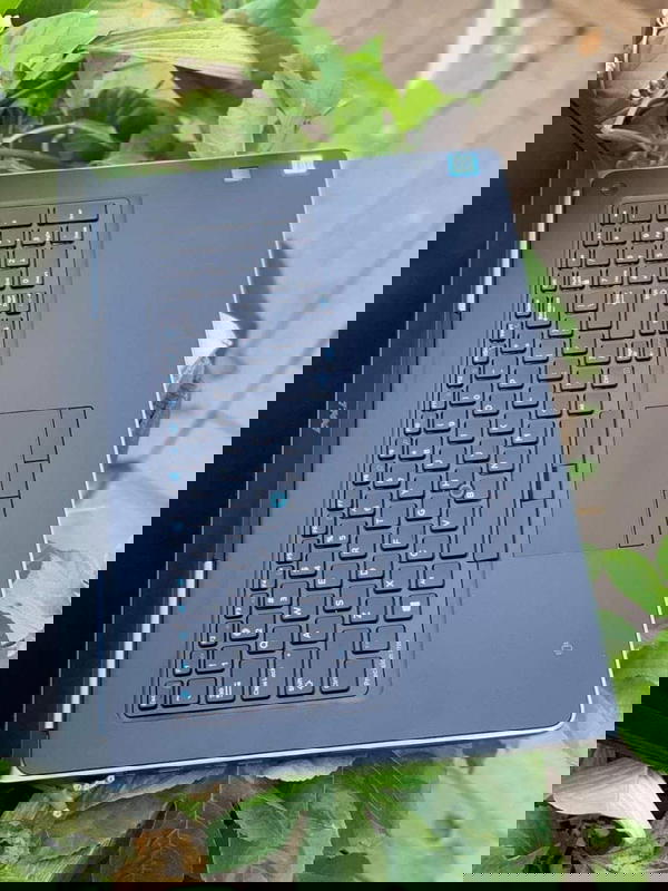 Dell precision 7720 Image 4 Preview